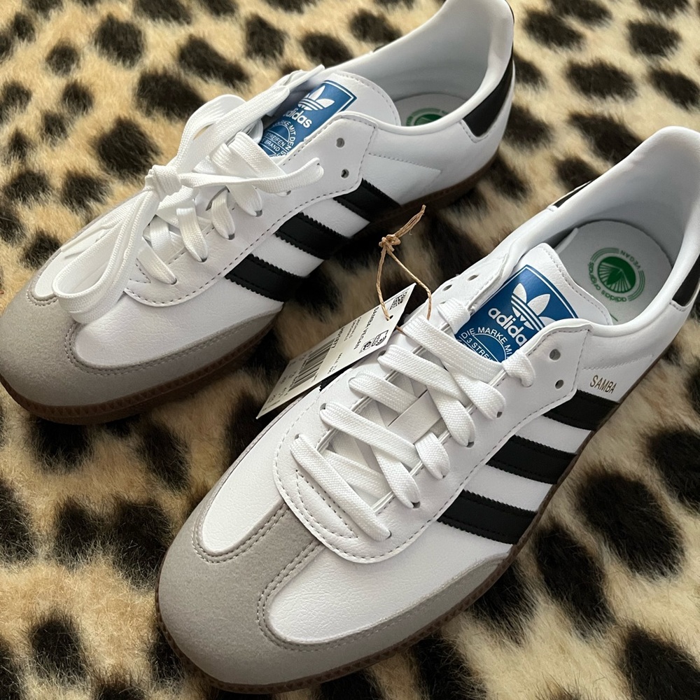 Adidas vegan leather samba! NWTS and never worn.